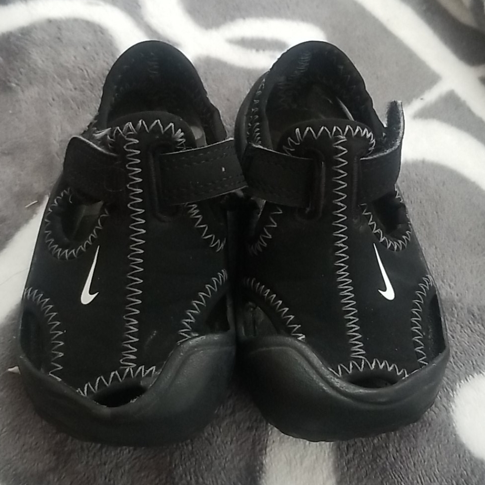 Nike baby swim shoe